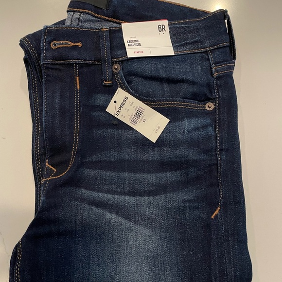 Express brand new jeans size 6R.
